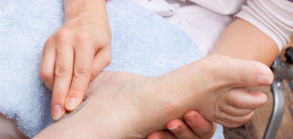 Tips for a caregiver: How to cut fingernails properly