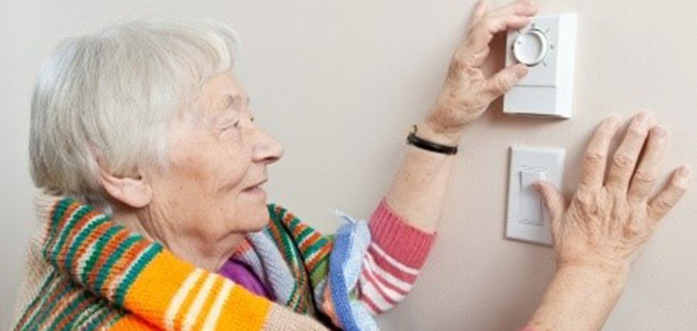 why-are-seniors-always-so-cold-caregiver